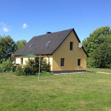 Ferienhaus In Glutzow-hof Mit Privatem Garten *