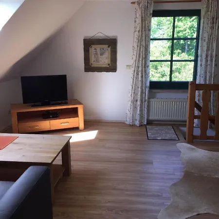 Ferienhaus In Glutzow-hof Mit Privatem Garten