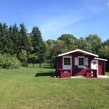 Ferienhaus In Glutzow-hof Mit Privatem Garten 度假居 *