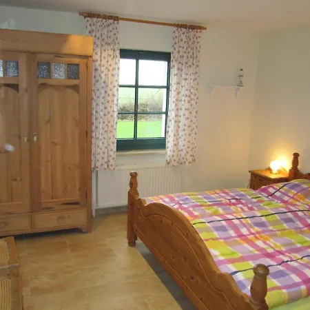 Ferienhaus In Glutzow-hof Mit Privatem Garten 度假居 *